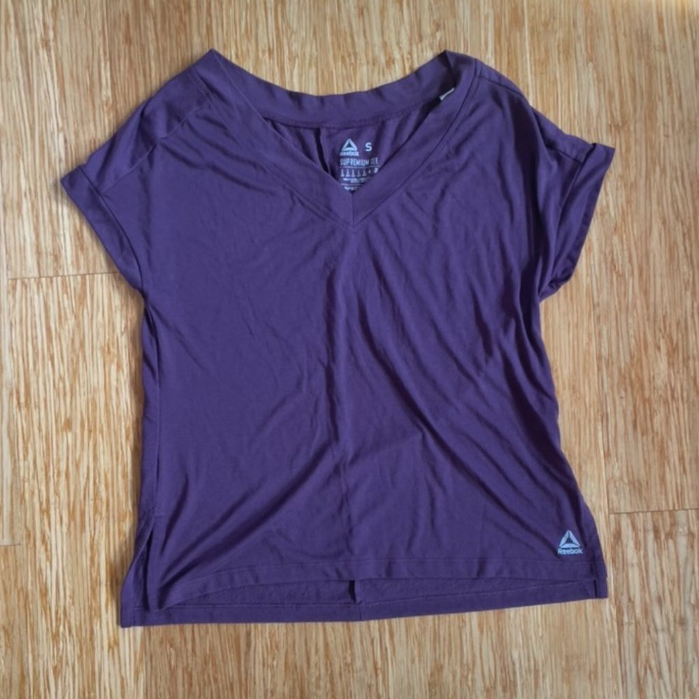 Reebok Cap sleeved t shirt